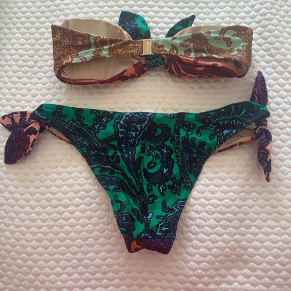 Colorful Patterned Bikini Set - Picture 2 of 4